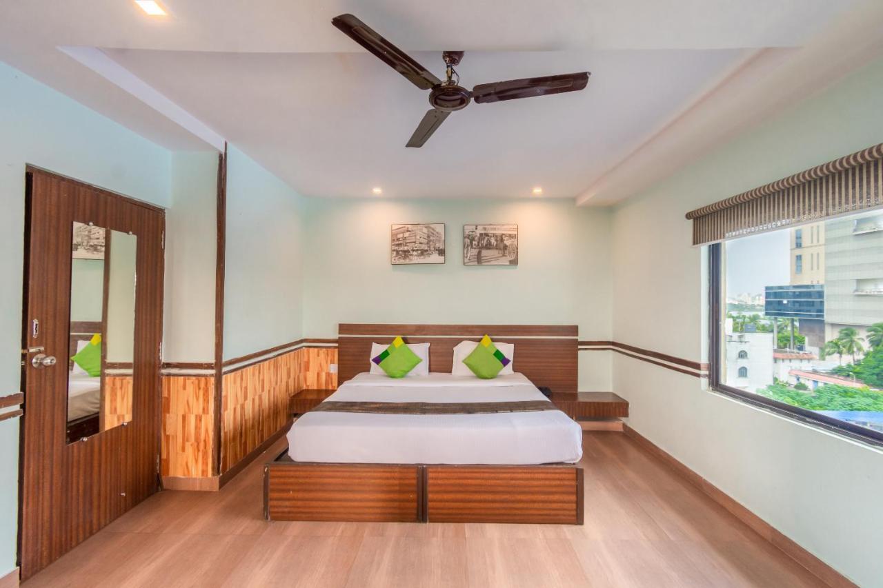 Opiam B&B A Business Hotel Колката Екстериор снимка
